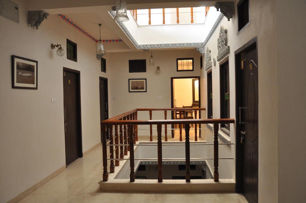 Hotel Lake Paradise Udaipur Room photo